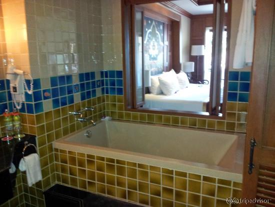 Nice tub