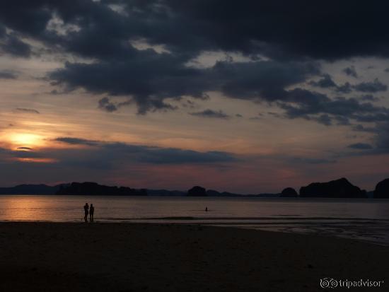 El atardecer en la playa. Inolvidable
