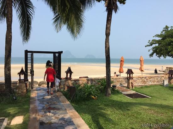 ชายหาดของโรงแรม