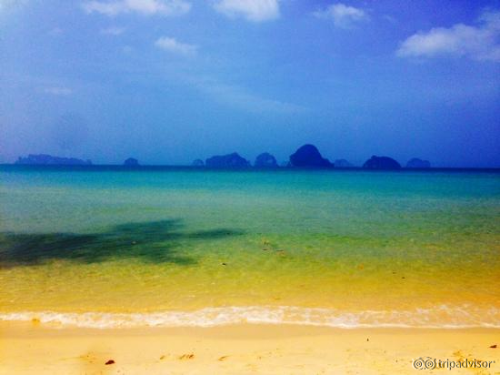 view from hotel across to Hong Island
