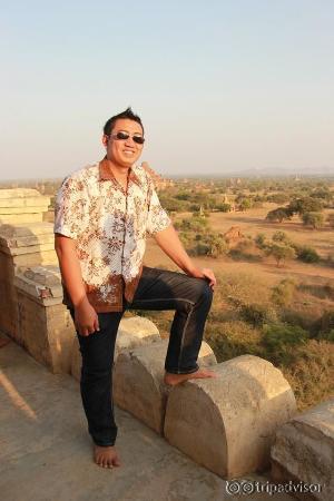 Menikmati Sunset dr puncak pagoda Shwesandaw