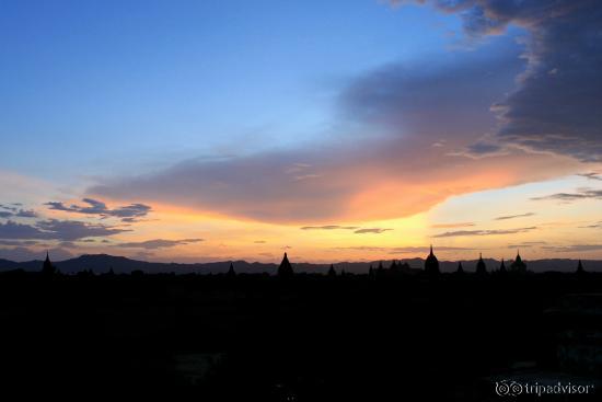 Sunset from Shwesandaw Pagoda