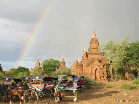 On our way to Shwesandaw Pagoda