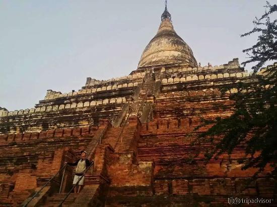 at the foot of the pagoda, steep steps