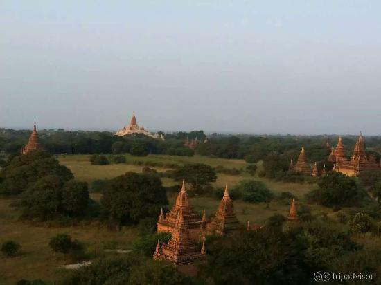 view from the platform, Ananda Pagoda in the distance