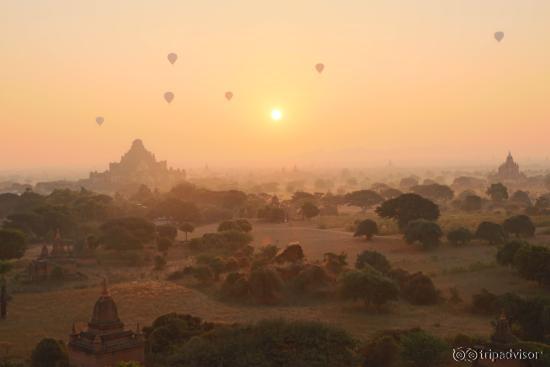 Sunrise from Shwesandaw Pagoda