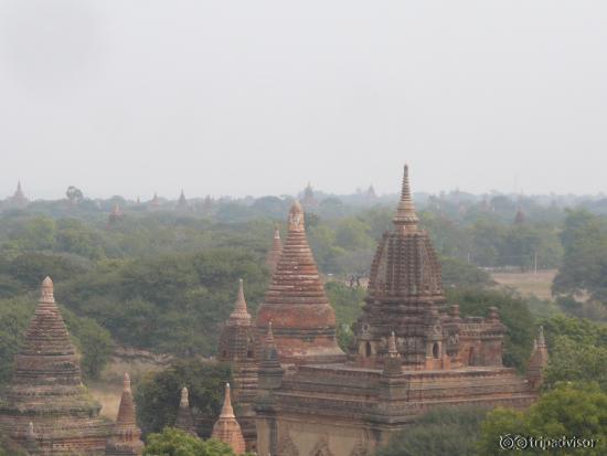 Temples seen from Shwe San Daw pagoda