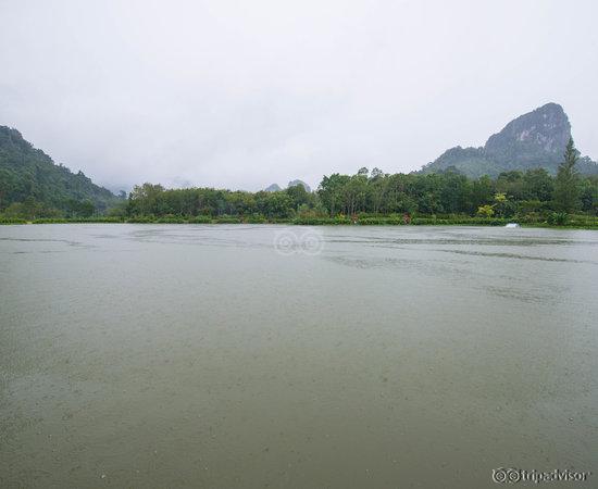 Grounds at the Gillhams Fishing Resorts