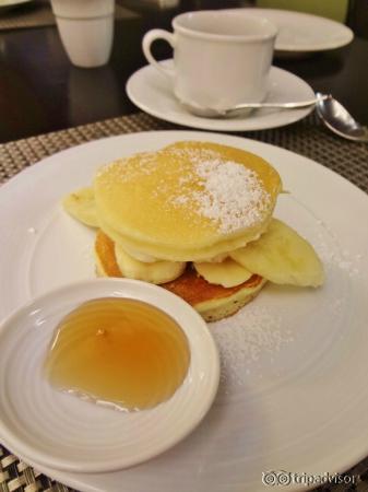 朝食　バナナパンケーキ