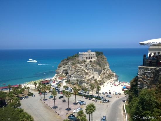 vista dall'alto della spaiggia