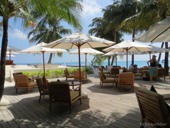 Dining area near main lobby and pool