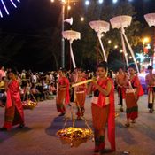 งานประเพณีลอยกระทงสาย ไหลประทีป 1,000 ดวง จ.ตาก ปี 57