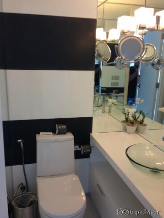 powder room