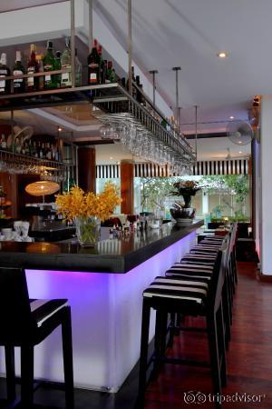 BYD Lofts Bar & Bistro