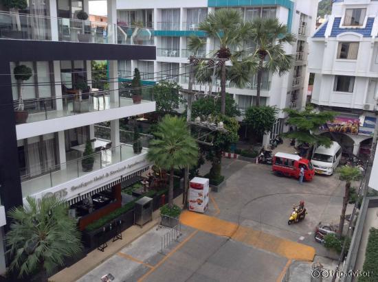 Main apartments with restaurant undernearth
