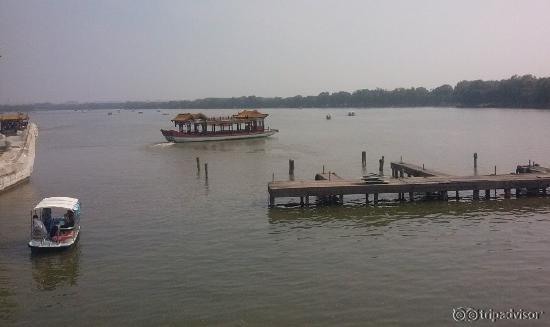 Kunming Lake