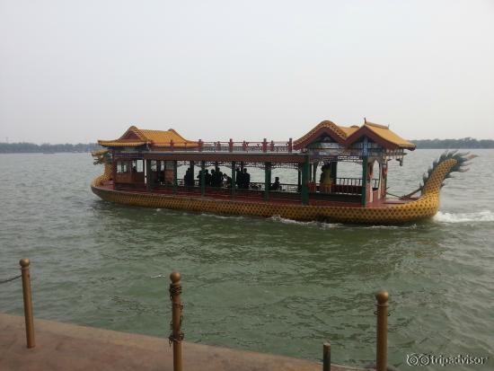 Boat Trip on the lake / Summer palace