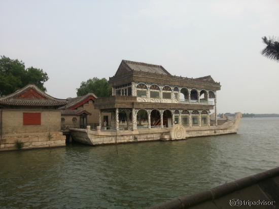 "Qinguan" Marble Boat / Summer Palace