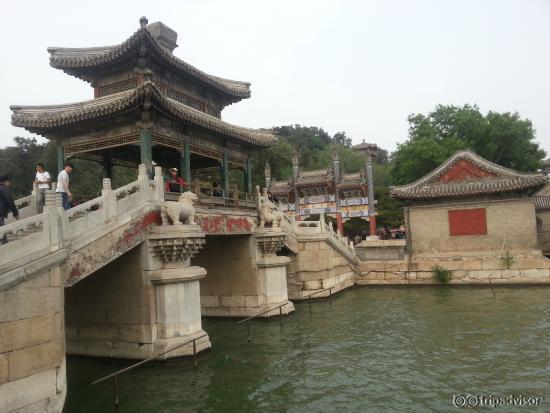 Stone Bridge / Summer Palace