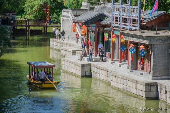 summer palace (by vicky haitin)