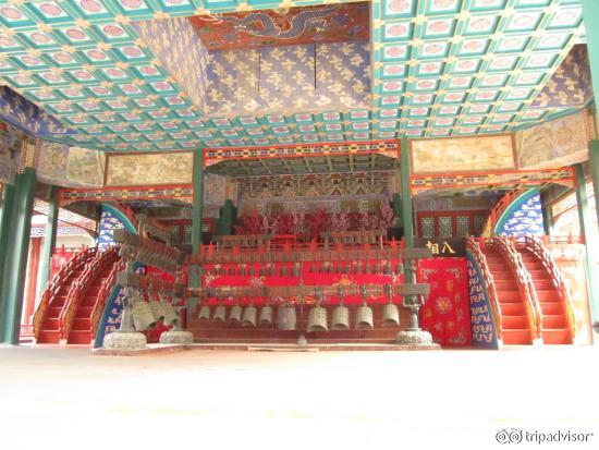 stage for royal performnace