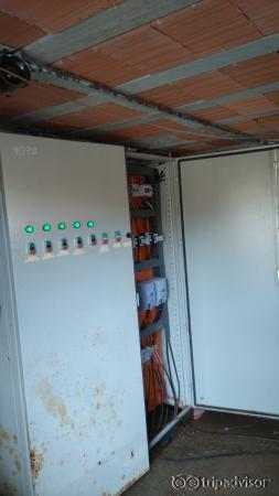 este painel estava completamente aberto e acessível.