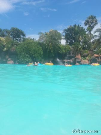 Paradisíaco mesmo sendo artificial