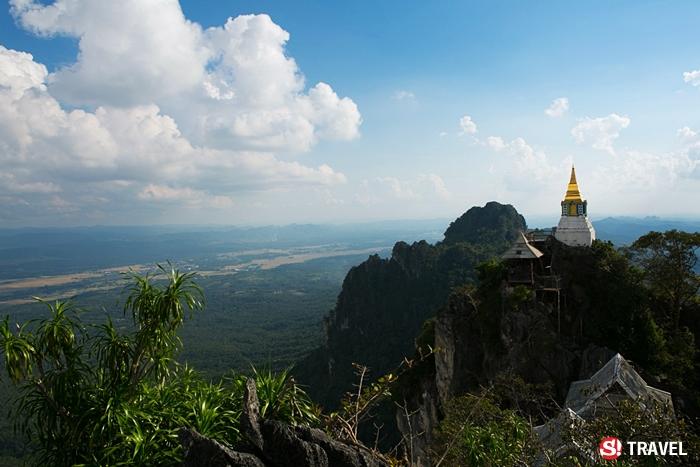 วัดพระบาทปู่ผาแดง อำเภอแจ้ห่ม