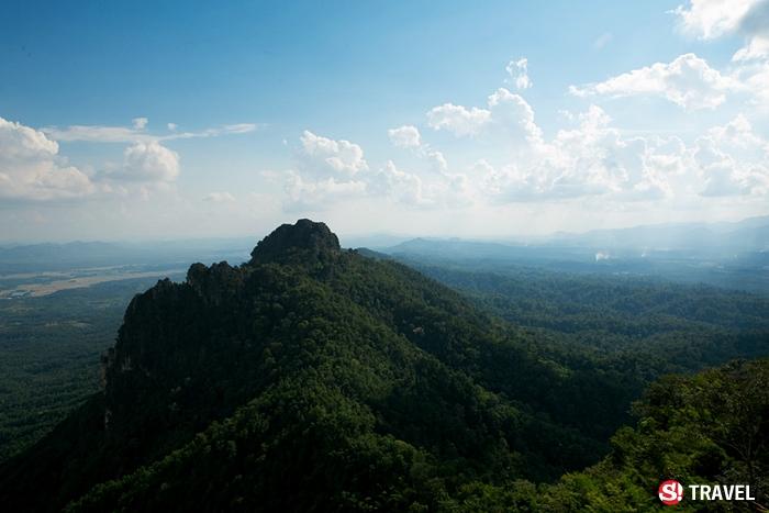 วัดพระบาทปู่ผาแดง อำเภอแจ้ห่ม