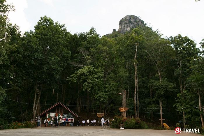 วัดพระบาทปู่ผาแดง อำเภอแจ้ห่ม