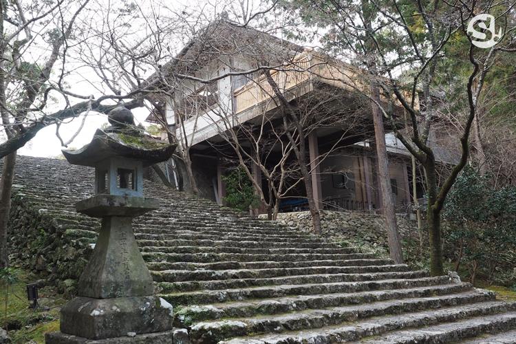 วัดชิคุรินจิ (Chikurinji Temple)