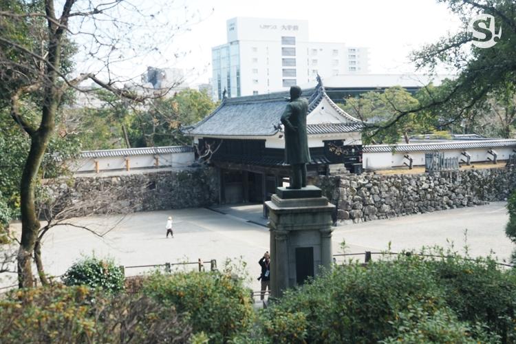 ปราสาทโคจิ (Kochi Castle)