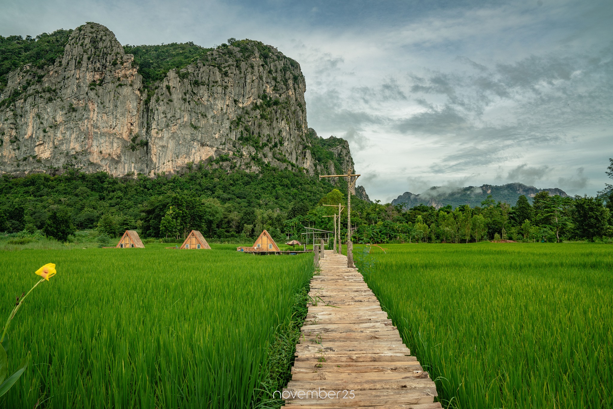 ภูผาม่าน อำเภอในม่านหมอกและขุนเขา ของจังหวัดขอนแก่น