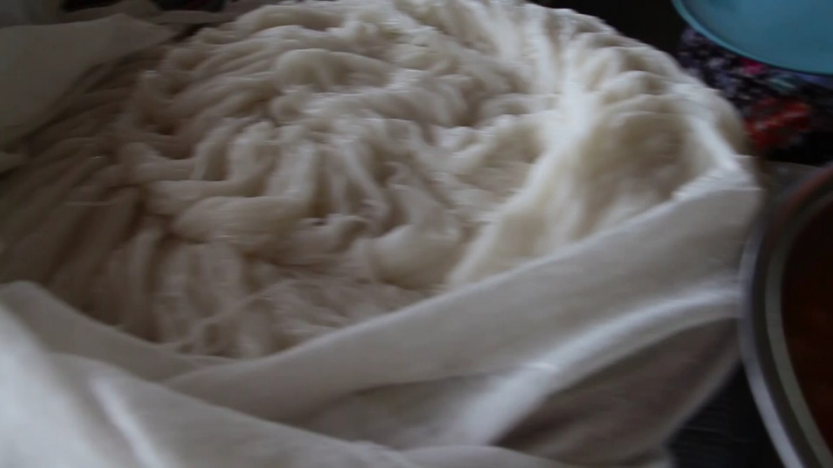 ขนมจีนคุณย่า สุดยอดความอร่อย 3 ชั่วอายุคน ท่ามกลางบรรยากาศสวนดอกไม้อันร่มรื่น