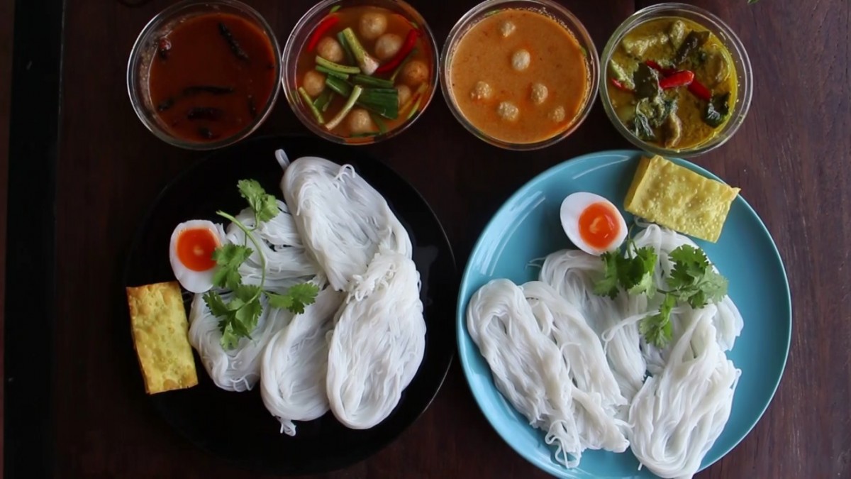 ขนมจีนคุณย่า สุดยอดความอร่อย 3 ชั่วอายุคน ท่ามกลางบรรยากาศสวนดอกไม้อันร่มรื่น