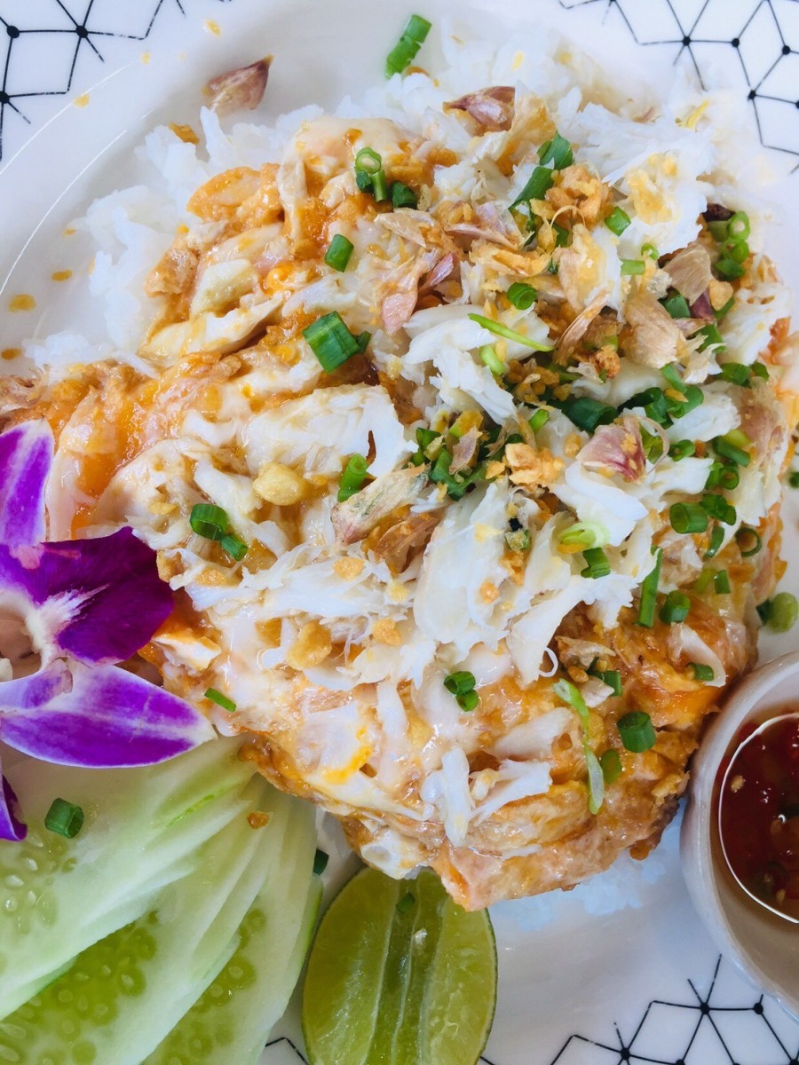 ชวนชิม "ผัดไทย-ข้าวแห้งโคตรเครื่อง" ฝีมือคุณยาย 2 พี่น้อง