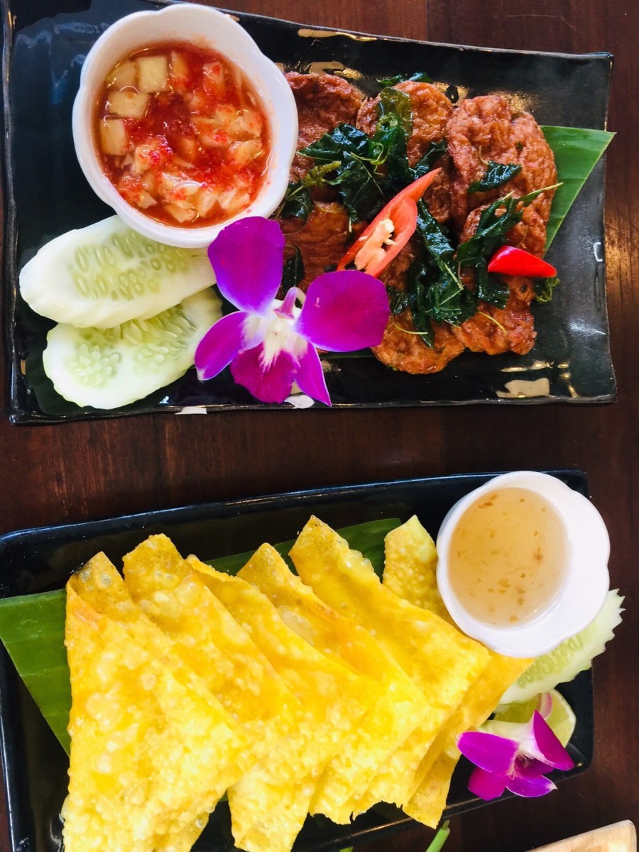 ชวนชิม "ผัดไทย-ข้าวแห้งโคตรเครื่อง" ฝีมือคุณยาย 2 พี่น้อง