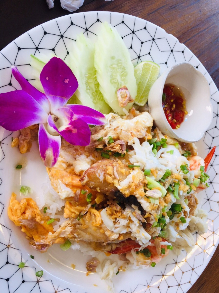 ชวนชิม "ผัดไทย-ข้าวแห้งโคตรเครื่อง" ฝีมือคุณยาย 2 พี่น้อง