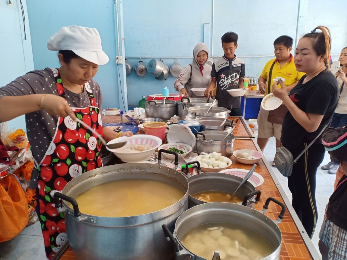 ร้านก๋วยจั๊บชลประทาน อร่อยไม่แพง เริ่มต้นเพียงชามละ 3 บาท