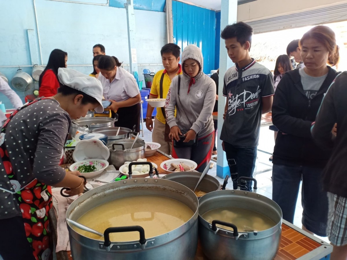 ร้านก๋วยจั๊บชลประทาน อร่อยไม่แพง เริ่มต้นเพียงชามละ 3 บาท