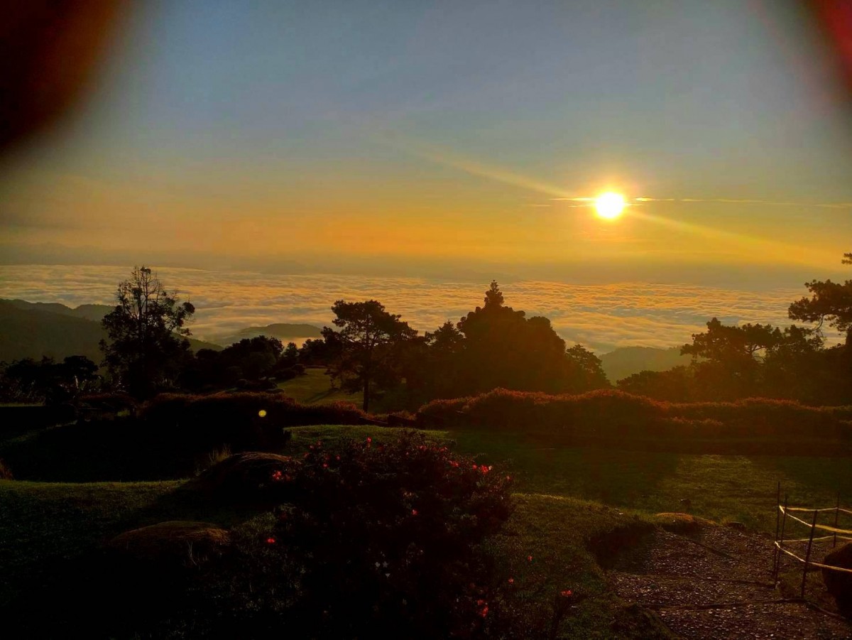 ทะเลหมอกมาแล้ว "อุทยานแห่งชาติห้วยน้ำดัง"