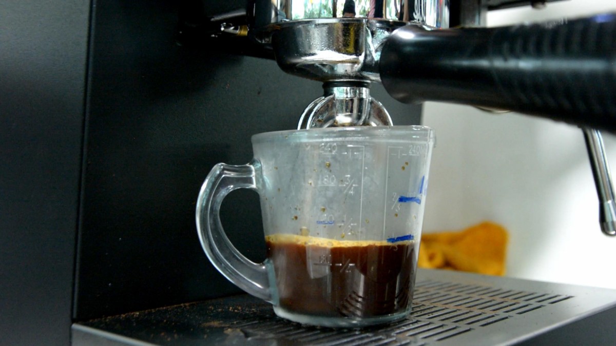 กาแฟสดฝีมือบาริสต้าเด็กพิเศษ ร้านห้วยหมู coffee ดื่มแล้วได้บุญด้วย