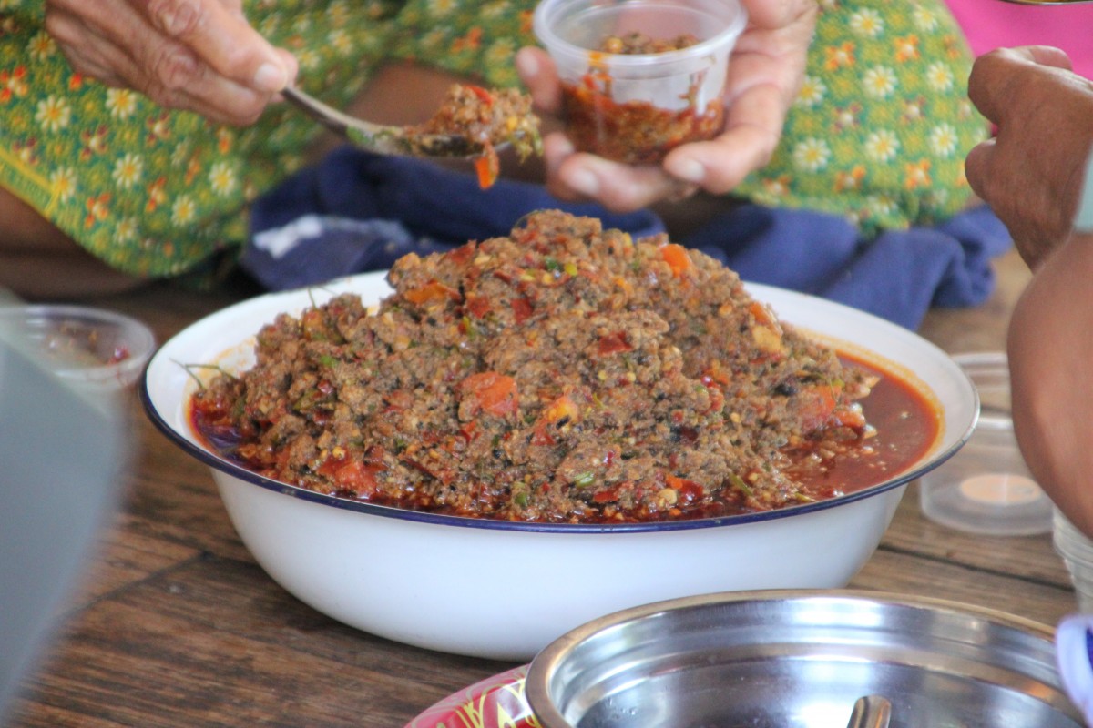 ชวนชิมเมนู "แจ่วบองหมู-ปลาร้าสับใส่ไข่" ของชาวบ้านบ้านวังแร่บางระกำ พิษณุโลก