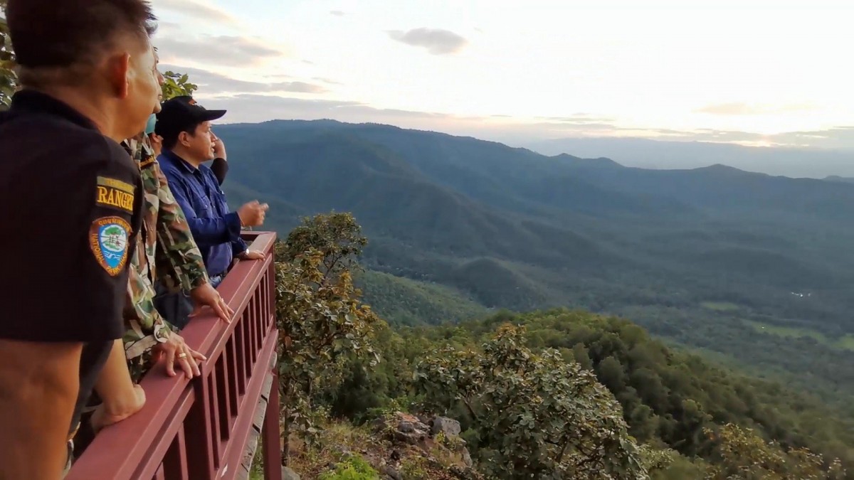 ชวนเที่ยว "ดอยผาแดง แดนสองตะวัน" ชมพระอาทิตย์ขึ้น รับลมหนาว