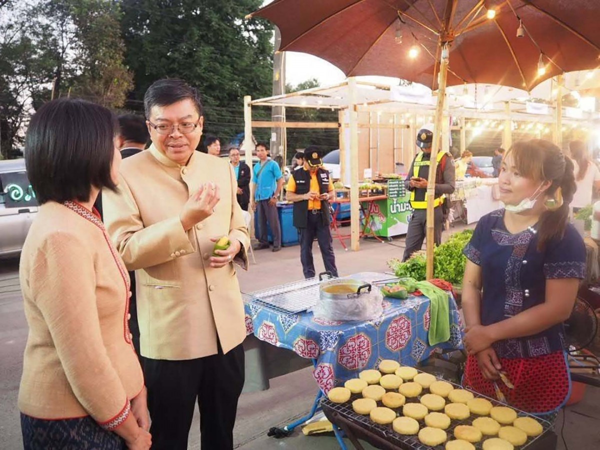 เปิดงาน เดิน กิน ชิม เที่ยว ถนนมุกเมืองใหม่ และเทศกาลของขวัญปีใหม่