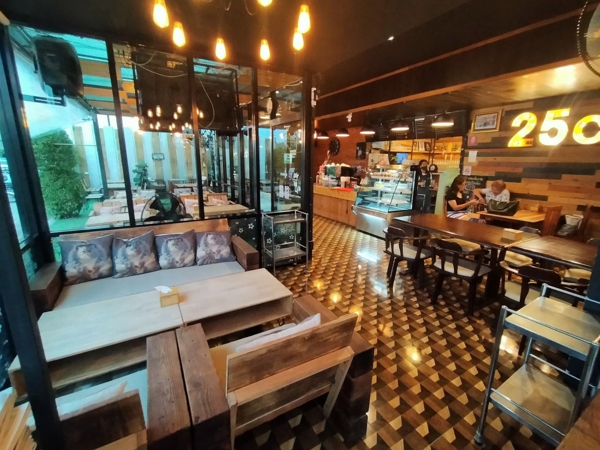 ร้าน 25 C° Café บริการอาหารไทย-อีสาน แบบ New Normal