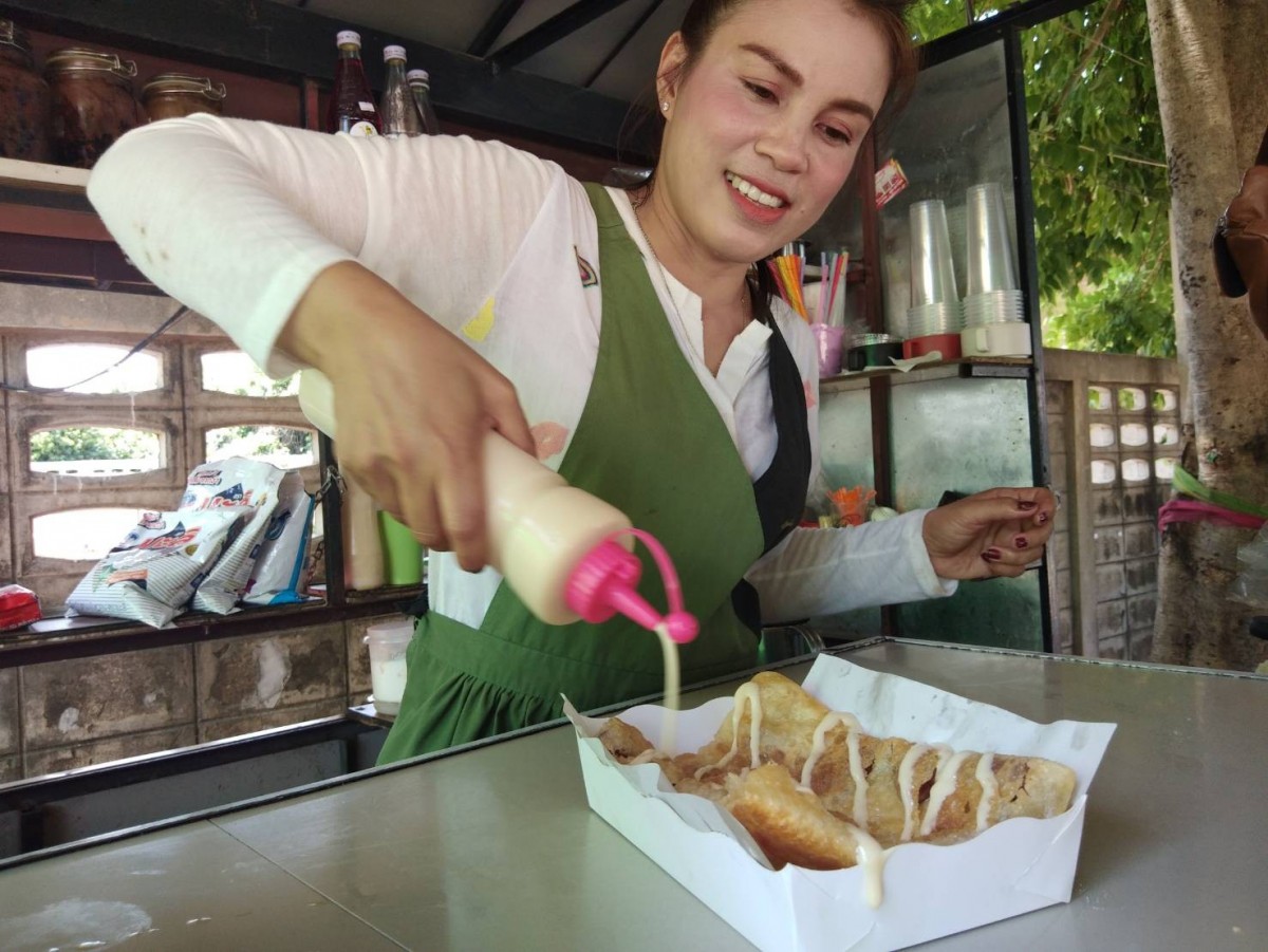 "โรตีกล้วยตาก" ของดีอำเภอบางกระทุ่ม จพิษณุโลก