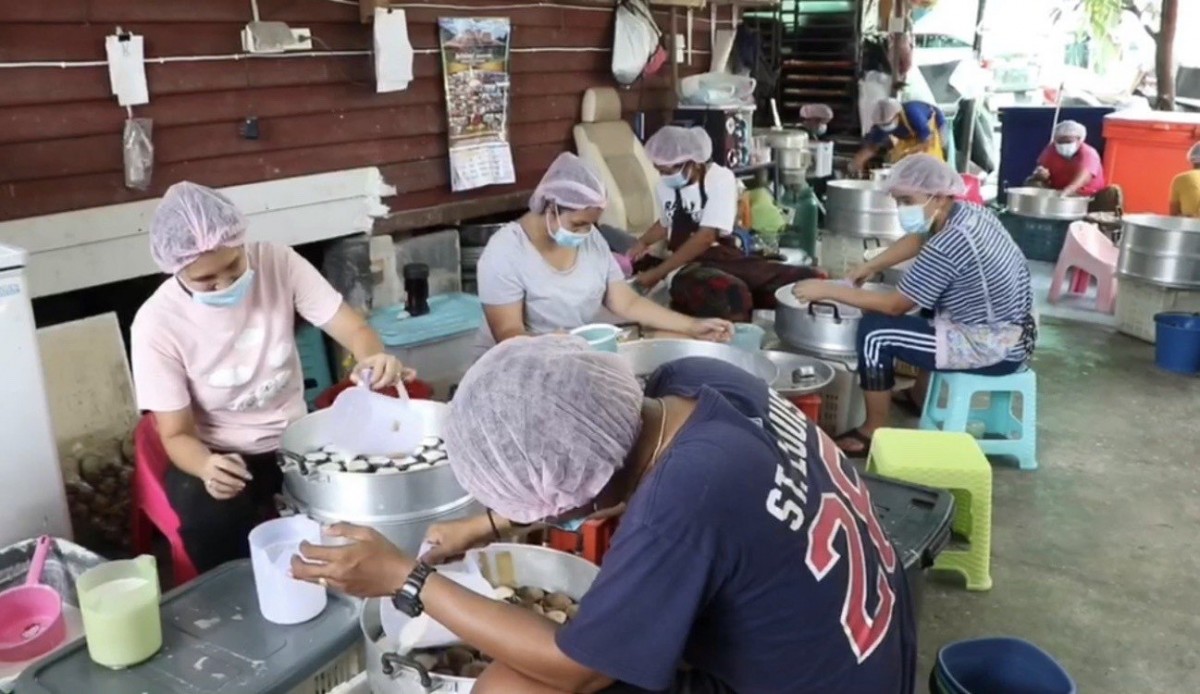 ขนมเทียนยายสุพัตรา ท่าน้ำนนท์ ชิมแล้วจะติดใจ 