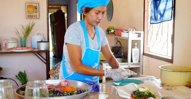 ข้าวยำคุณยาย เมนูสุขภาพเสริม โภชนาการสูง