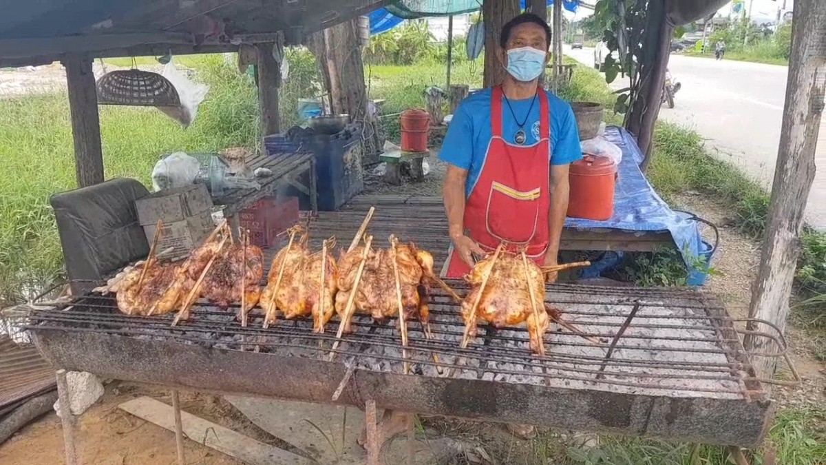 ไก่ย่างพี่โก้ริมทาง ตำนานแสนอร่อยกว่า 13 ปี